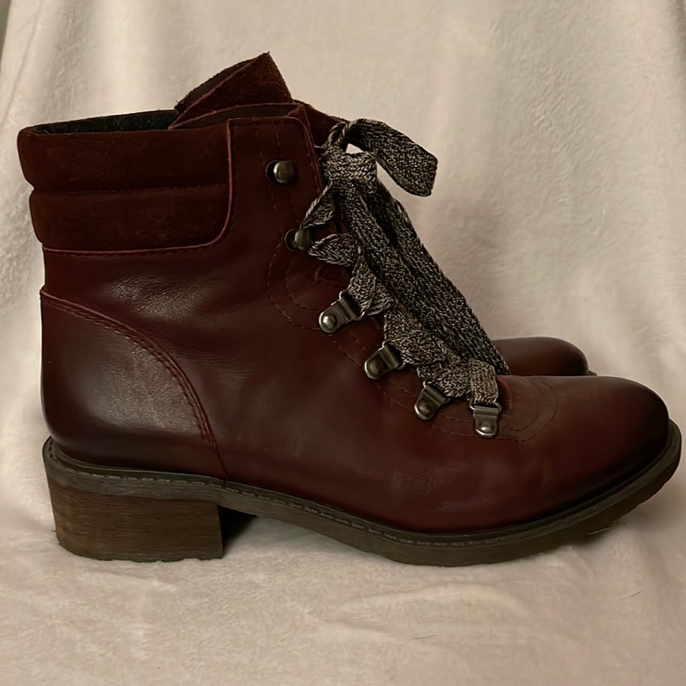 Sam Edelman Maroon Lace-up boots
